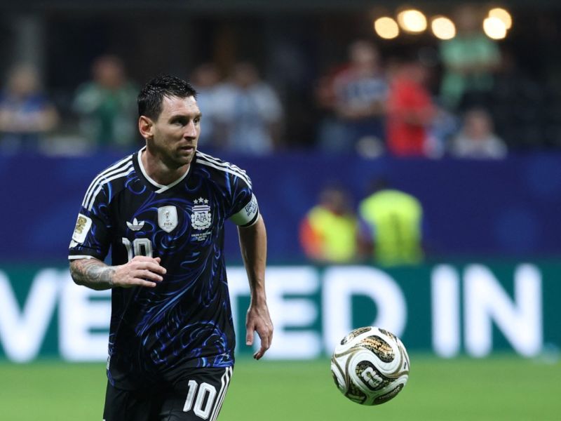 ليونيل ميسي قائد منتخب الأرجنتين يواجه لامين يامال موهبة إسبانيا في نهائي كأس العالم 2026
