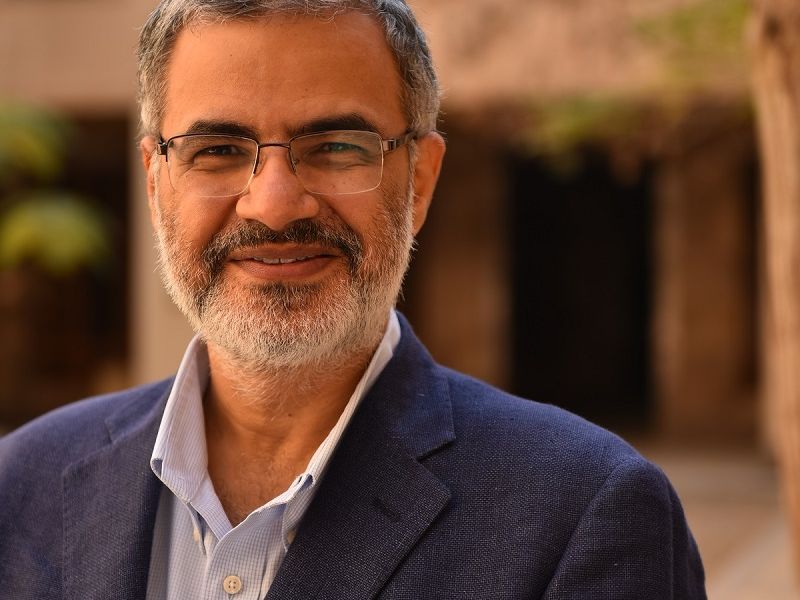 الجامعة الأمريكية بالقاهرة تكرّم الدكتور مصطفى يوسف بجائزة التميز في البحث العلمي  عن ابتكاراته في تقنيات تحديد المواقع 