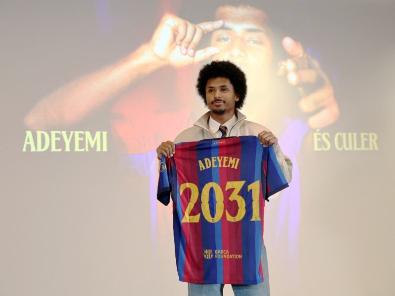 أول تعليق من مدرب برشلونة على أداء كريم أديمي في مشاركته الأولى