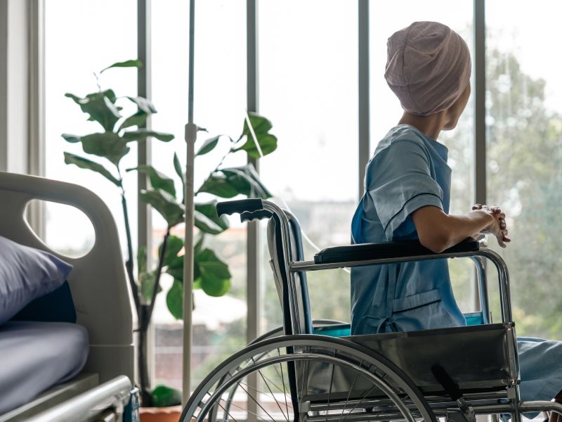 ممثلة شهيرة تفاجئ جمهورها بإعلان إصابتها بالسرطان ..إليك التفاصيل 