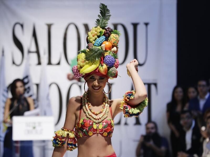 A model displays a chocolate dress at the 2018 chocolate fair fashion show in Beirut on November 8, 2018. 
JOSEPH EID / AFP