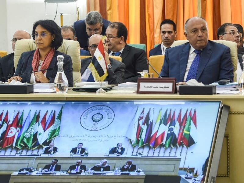 Egyptian Foreign Minister Sameh Shoukry (R) and Mounia Boucetta (L), Morocco's Secretary of State for Foreign Affairs and International Cooperation, attend the preparatory meeting for Arab League foreign ministers in Tunis on March 29, 2019 ahead of the 30th annual Arab League summit. 
FETHI BELAID / AFP