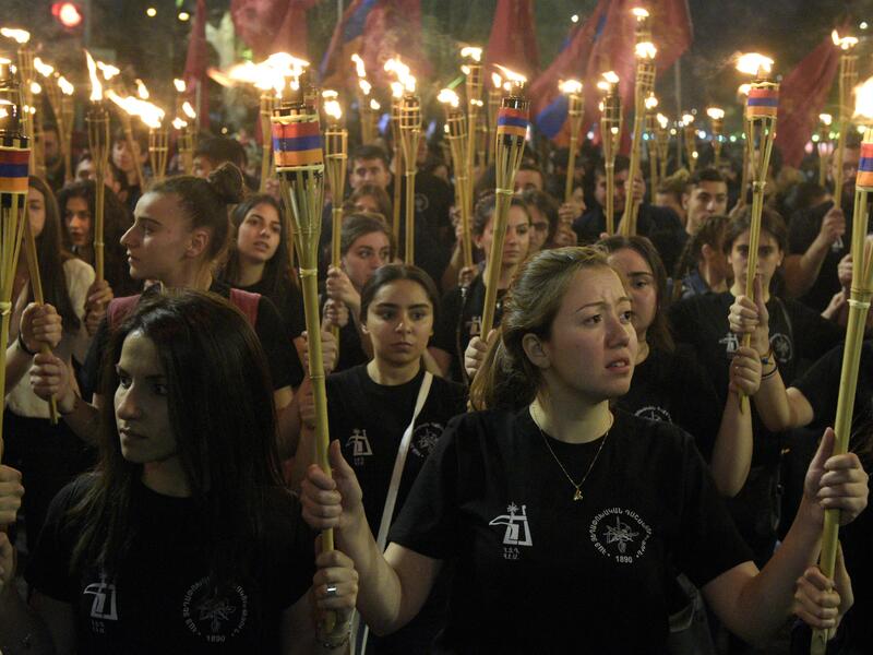 A torchlit procession in Yerevan, Armenia, to mark 102 years since the genocide of 1.5 million Armenians by Ottoman Turkey. (AFP/Karen Minasyan) 