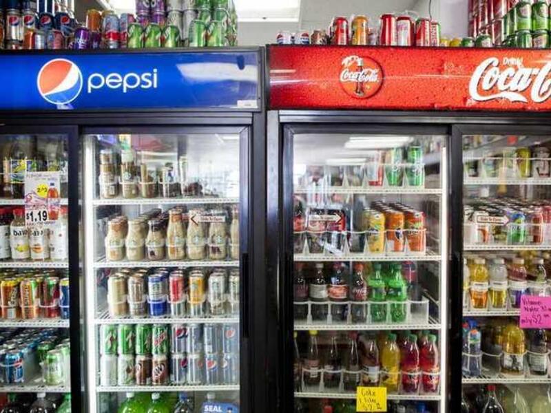 شمل القانون 1610 سلعة استهلاكية، نسبة 60% من السلع التي تشملها الضريبة، صُنفت ضمن منتجات المشروبات الغازية، فيما نسبة 26% أُدرجت ضمن قائمة التبغ ومشتقاته، وحوالي 14% أُدرجت ضمن قائمة مشروبات الطاقة.