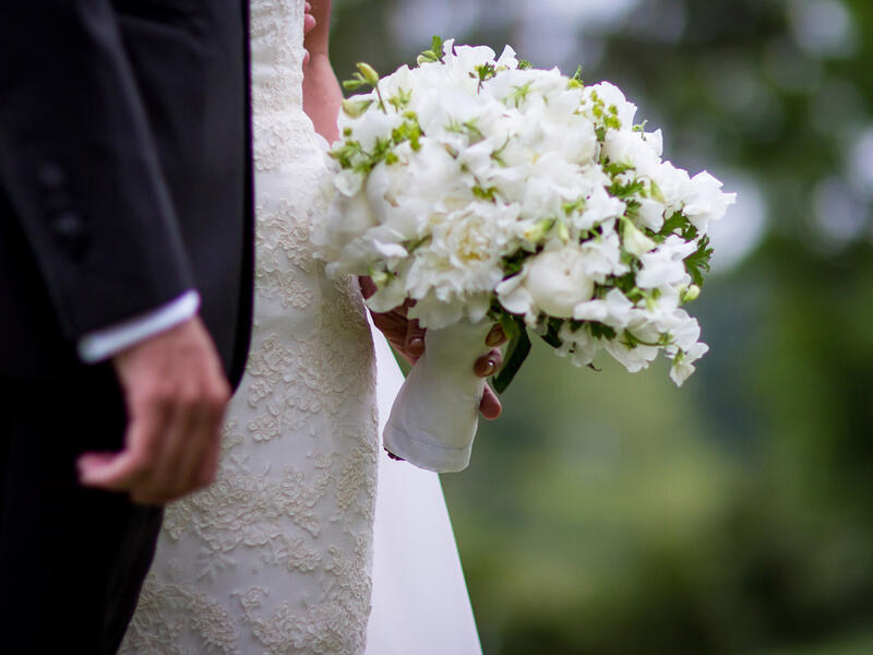 After leaving the plane, the man confessed that he just missed his wife dearly and couldn’t bear leaving her. (File/photo) 