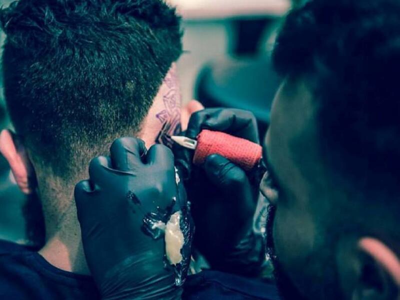 Artist at work during Lebanon Tattoo Events (Facebook)