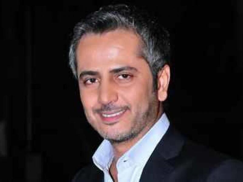 حصل على أكبر عدد من المستمعين . واصل عبر الشاشة المرئية شاشة mbc فقدم من خلالها البرنامج الصباحي صباح الخير ياعرب، وشارك في تقديم  النشرات الإخبارية وانتقل إلى محطة أوربت واحدث نجاحاً في مسيرته.