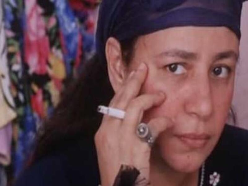 عبلة كامل الممثلة المصرية من مواليد 17 سبتمبر عام 1960، عرف عنها أنها تختار أعمالها بدقة ولا ترضى سوى بالأعمال المميزة، وقد بدأت معرفة الجمهور بها من خلال فيلم وداعا بونابارت ليوسف شاهين