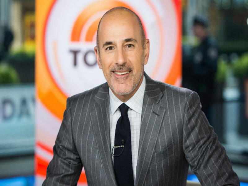 "مات لوير" وهو أشهر مقدمي البرامج الإخبارية في الولايات المتحدة، فصل من قناة NBC بعد اتهامه بالتحرش الجنسي بزميلته في العمل حين أعطاها هدية كانت عبارة عن "أداة جنسية".