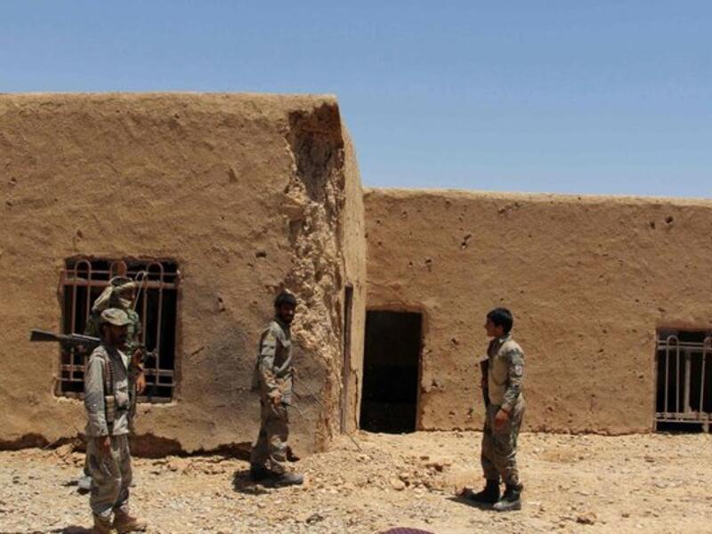 The militants wanted to overrun the checkpoints and capture the district center (AFP/File)