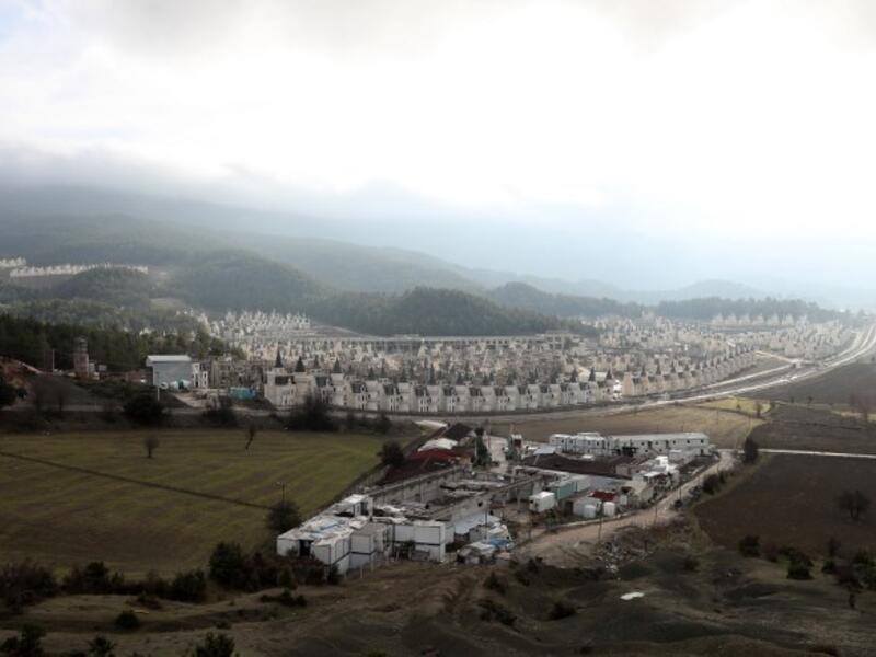 A photo shows hundreds of houses part of the Sarot Group's Burj Al Babas project  close to the town centre of Mudurnu in the Bolu northwestern region. 
Adem ALTAN / AFP