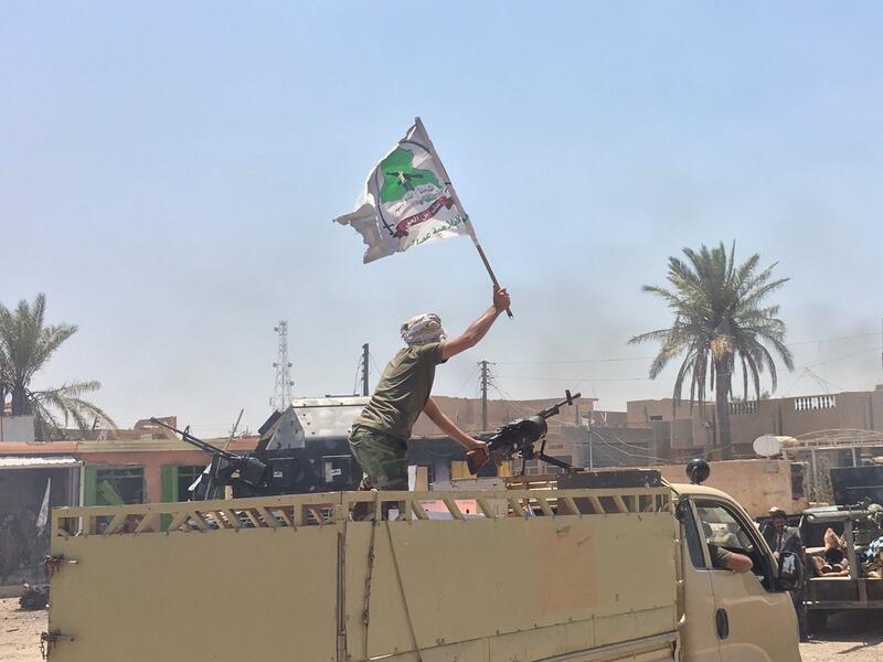 Asaib Ahl al-Haq fighter (Twitter)