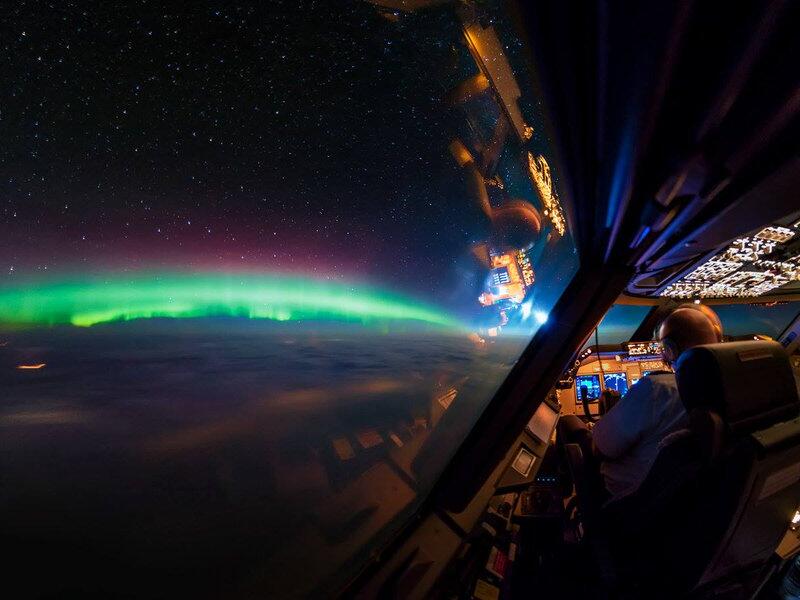 Jumbo jet pilot Christiaan van Heijst shares incredible pictures that he's taken from the cockpit (Twitter)