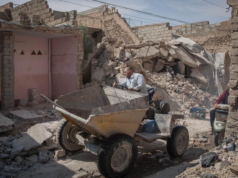 1,900 bodies pulled from rubble in Mosul (Twitter)