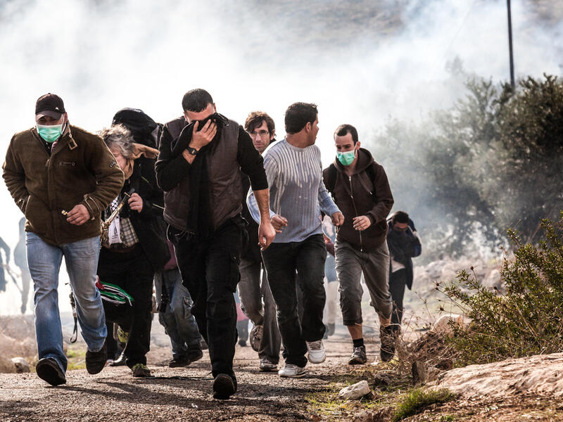 Palestinian protesters (Shutterstock)