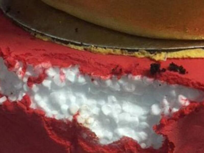 Wedding Cake is Made from Polystyrene Foam (Twitter)