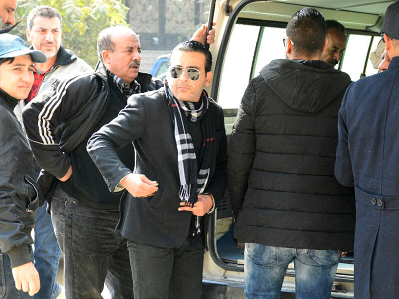 والدة الممثل المصري أحمد عزمي: في 10 يناير ودّع والدته التي توفيت بعد معاناة مع المرض، دون حضور لأحد من الوسط الفني.