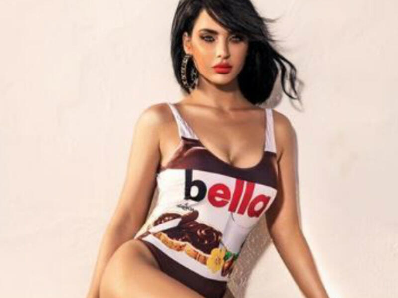 Amar did not let April pass without changing her look and posting pictures of herself sporting the new short 