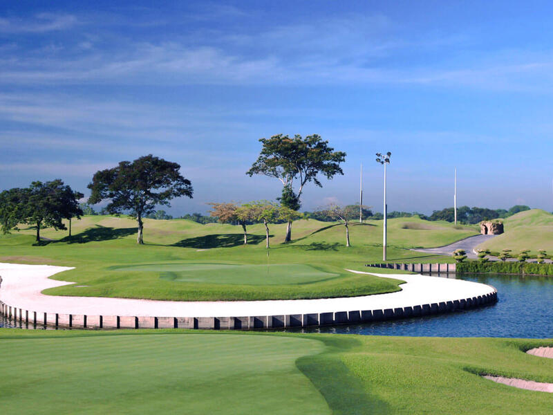 Laguna National is one of Andy Dye’s masterpieces. The award-winning master's course welcomes many famous golfers worldwide, such as Ernie Els and Colin Montgomerie. The beautiful and peaceful parkland landscape calms players before they complete a stern test of golf at one of the most celebrated golf courses in Asia.