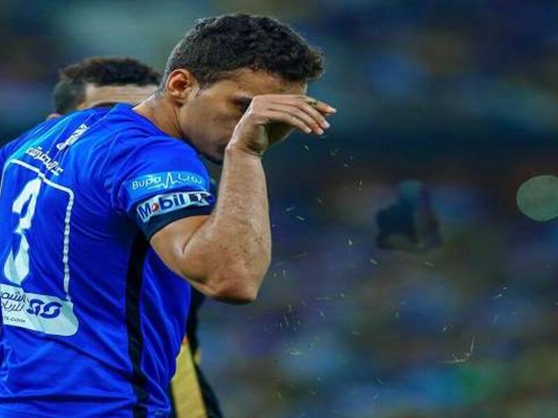 ادى لاعب كرة القدم البرازيلي كارلوس إدواردو والذي يلعب لنادي الهلال السعودي، رقصة الملح بعد تسجيله هدف التعادل في شباك اتحاد جدة .
