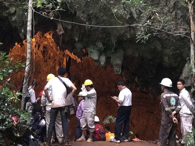 12 boys stuck in Thailand caves brought out alive after a nine-day search  (Twitter)
