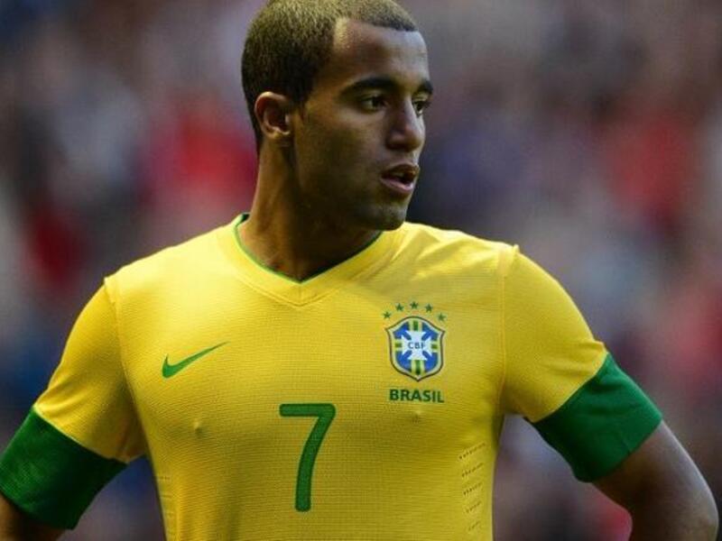 Lucas Moura leaves Sao Paulo behind for the French PSG 2012