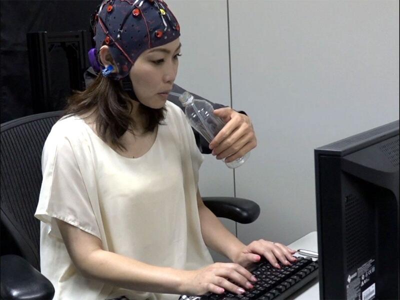 Robotic Third Arm (Twitter)