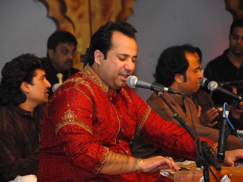 Legendary Pakistani singer Rahat Fateh Ali Khan (Twitter)