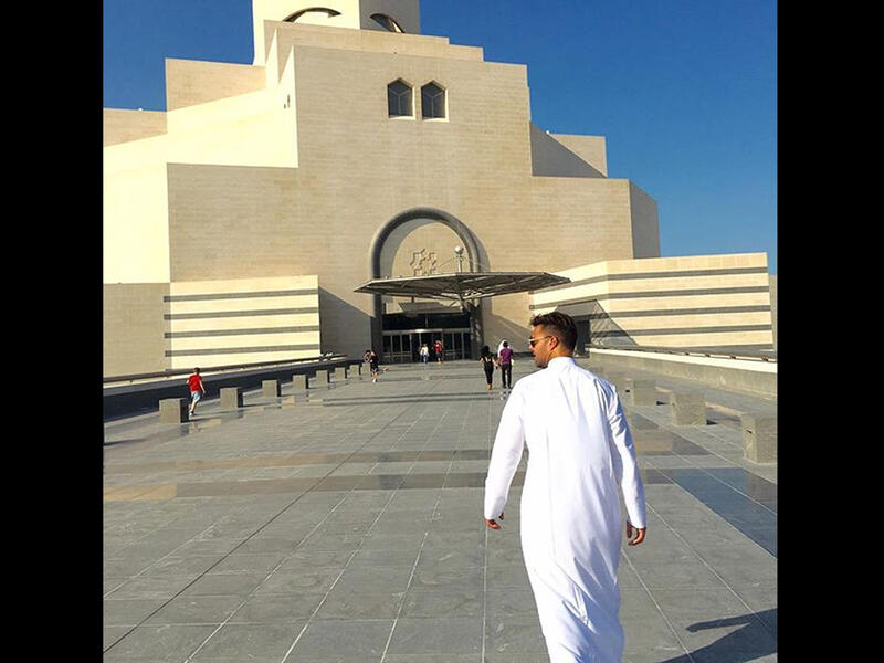 Ricky Martin arabic dress 