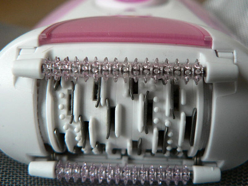 shaving machine woman 