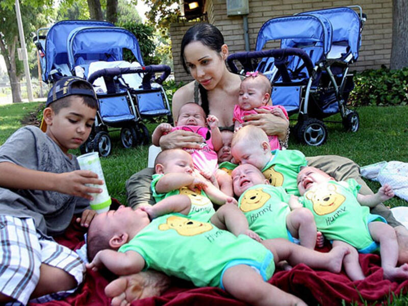 mother many children babies 