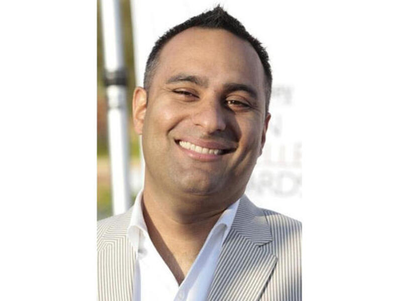 Comedian Russell Peters will soon be bringin' smiles to peeps in Abu Dhabi again. (Image: Facebook)