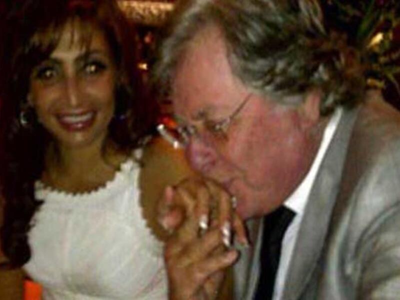 Hussein with his blind wife Rania Al Ossaimi. (Image: Tayyar.org)