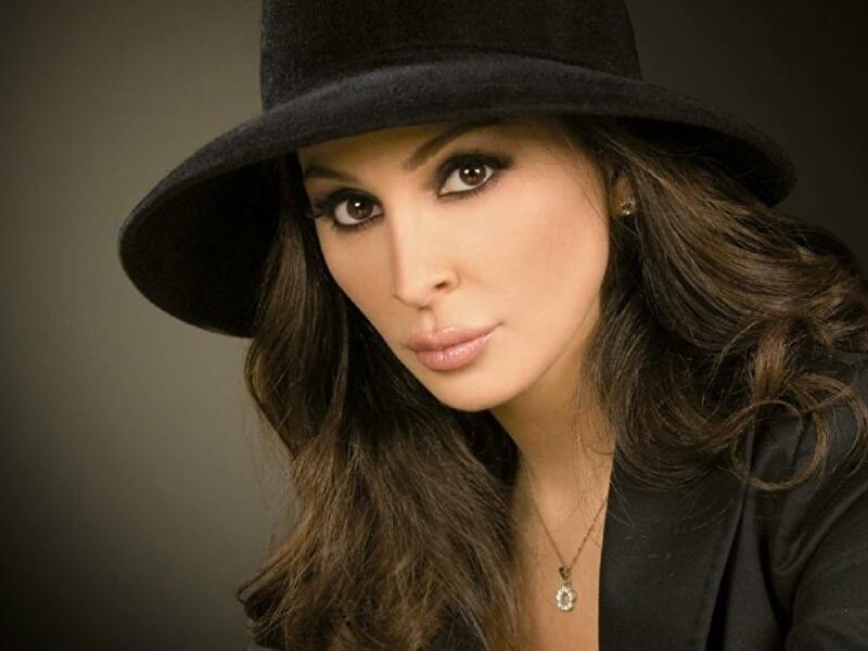 Elissa herself.