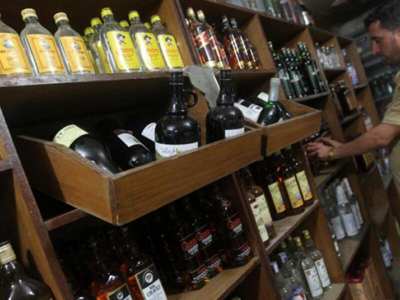 Iraq's parliament on Saturday voted to ban the sale, import and production of alcohol in 2016. (AFP)