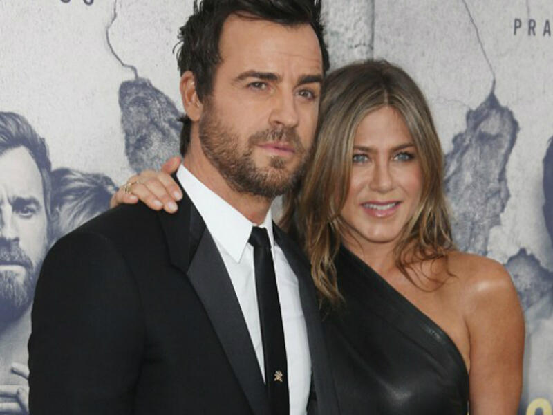 It's over: The former couple during their relationship; they are pictured last spring (Source: Matt Baron - Shuttertstock)