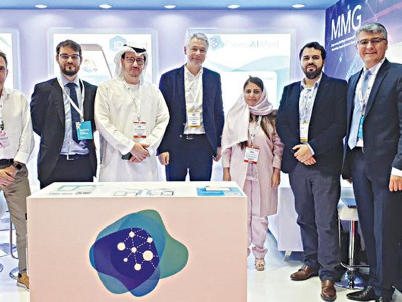 Dr. Fatmah Baothman with colleagues. (Photo Supplied to Arab News)