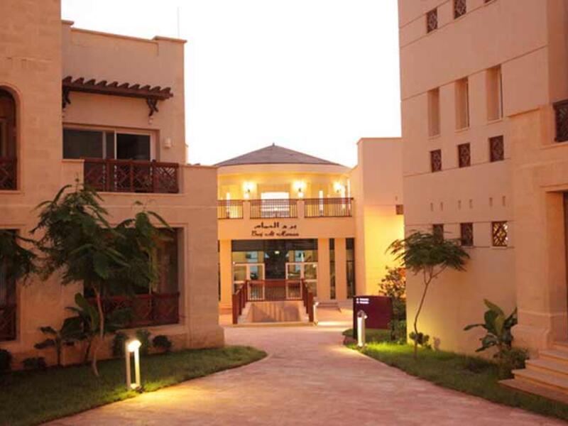 Burj Al Hamam, Jordan: A Lebanese Restaurant has opened at the IHG’s Crowne Plaza Jordan Dead Sea Resort and Spa. Guests can enjoy both the indoor and terrace areas of the outlet. (hoteliermiddleeast.com)