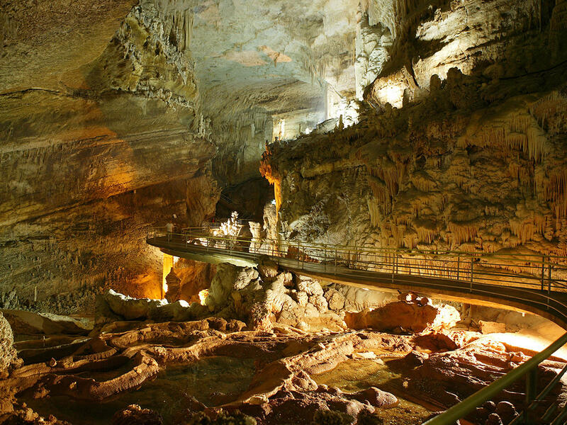 Jeita Grotto, Lebanon. (jeitagrotto.com/)