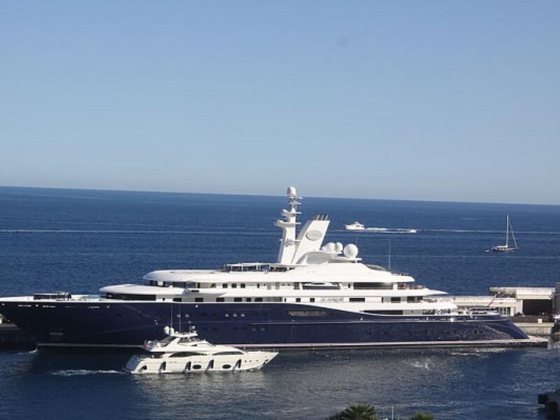 9. Al Mirqab - Hamad bin Jassim bin Jaber Al Thani

This 133m-long superyacht is owned by Qatar’s former Prime Minister, Hamad bin Jassim bin Jaber Al Thani. This monster of the ocean reportedly holds a cinema, an indoor swimming pool and an outdoor jacuzzi.
(Wikipedia - Creative Commons - User: Piponwa)