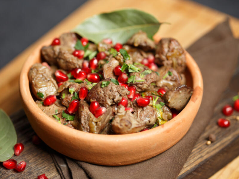كبدة الدجاج بدبس الرمان 