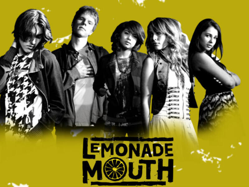 أول تجربة سينمائية لسكوت كانت في فيلم  Lemonade Mouth عام 2011 بدور موهيني.