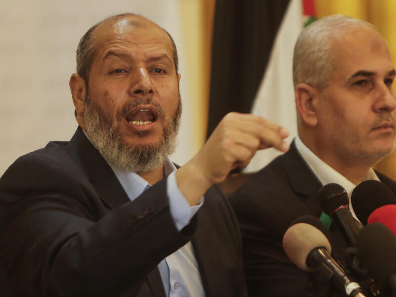 Senior political leader of the Palestinian Islamist movement Hamas, Khalil al-Hayya, holds a press conference on April 18, 2017, in Gaza City.  (AFP/Mahumd Hams) 