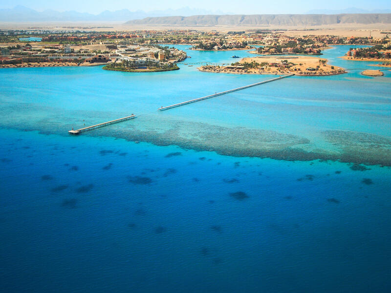 Carbon neutral cities could be another solution to the environmental challenges faced in the region. The El Gouna city on Egypt’s Red Sea Riviera is set to become the first carbon neutral city in the country, using energy from windmills, electric cars, running a recycling plant and a wastewater management system and growing local food. 