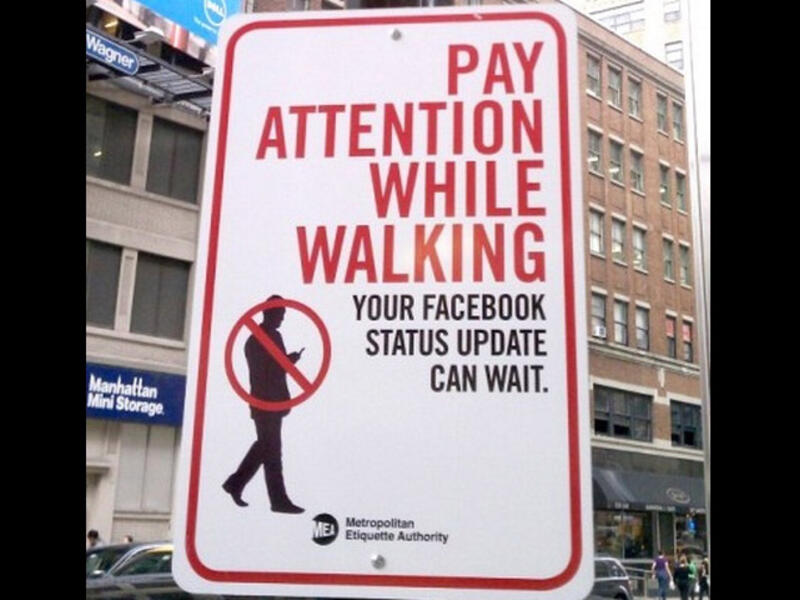 A&E smartphones pedestrian accidents