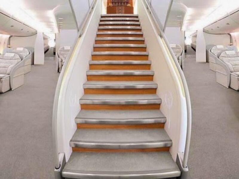 The dining facilities on board Saudi prince Al Waleed bin Talal's Boeing 747. (allofaviation.blogspot.com)