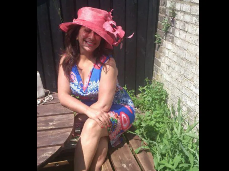 Even mamas keep it stylish! 
