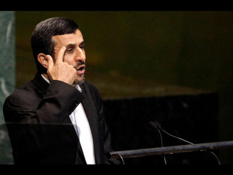 محمد أحمدي نجاد:
ربّما كان الرئيس الإيراني السابق الأوضح تعبيراً عن سعادته بغيبوبة شارون، فعندما دخل الأخير في غيبوبته العميقة عام 2006 علّق نجاد: "آمل أن الأنباء عن لحاق مجرم صبرا وشاتيلا بمن سبقوه صحيحه".