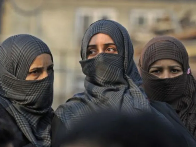 All Muslims observe Ashura: Sunnis too mark this holy day, though in a distinctly less profiled way.  Voluntary fasting 
is carried out to commemorate, additionally, the day Noah left the Ark, and the day that Moses was saved from the 
Egyptians by God, freed with the Israelite tribes.
