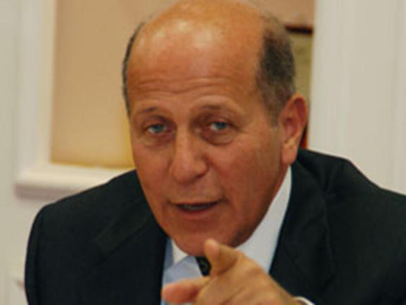 Ahmed Al-Maghrabi, Former Minister of Housing: His present wealth has been estimated at 17 billion Egyptian pounds, topping up a healthy 4 billion pounds sum he brought to his post initially.
